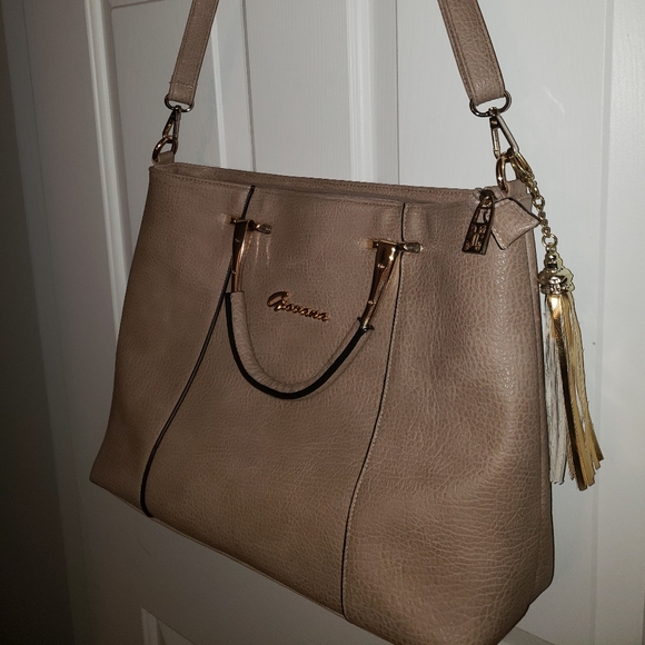 Giovana Great condition purse never used large - Picture 1 of 7